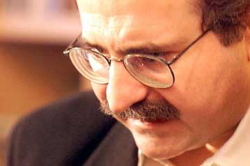 Σε νέες δικαστικές περιπέτειες ο Μίμης Ανδρουλάκης με αφορμή το νέο βιβλίο του