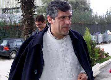 Ο Σάντος αρνείται την… έμμεση πρόταση της Μπενφίκα