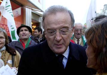 Πρόωρες εκλογές στην Πορτογαλία στις 17 Μαρτίου 2002