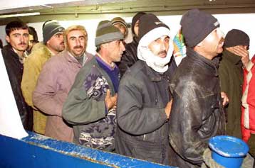 Θα επαναπροωθηθούν οι 193 λαθρομετανάστες που εντοπίστηκαν στα Γιούρα