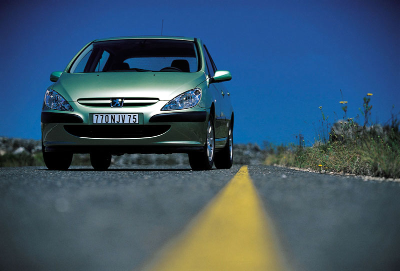 Πτώση 5,8% σημείωσαν οι πωλήσεις αυτοκινήτων το Νοέμβριο