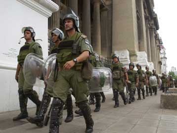 Υπό δρακόντεια μέτρα ασφαλείας η εκλογή του νέου προέδρου της Αργεντινής