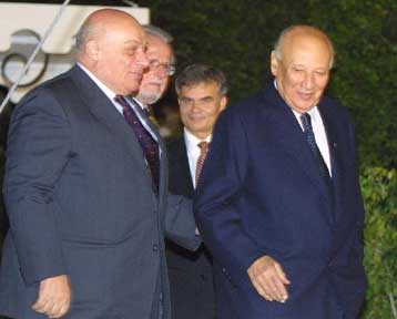 Πιθανή και νέα συνάντηση Κληρίδη-Ντενκτάς για το θέμα των αγνοουμένων