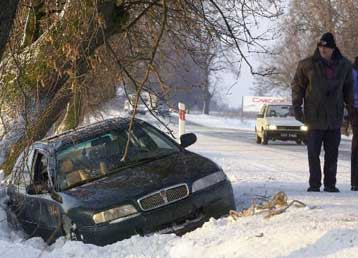 Χάος έχει προκαλέσει η χιονοθύελλα στην κεντρική Ευρώπη
