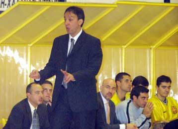 Παρελθόν και ο Ζευγώλης, παρών ο Κωστόπουλος στον πάγκο της Δάφνης