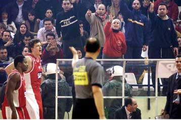 Ο Σ.Κόκκαλης με δήλωσή του καταδίκασε όσα έγιναν στο ντέρμπι Ολυμπιακού-ΠΑΟ