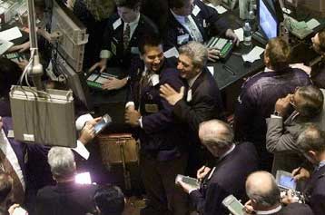 Κέρδη για Nasdaq, απώλειες για Dow Jones στο άνοιγμα της Τρίτης