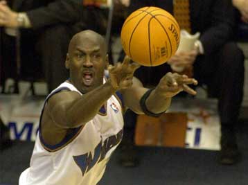 Με 18 πόντους, ο Τζόρνταν οδήγησε τους Wizards στη νίκη επί των Clippers (96-88)