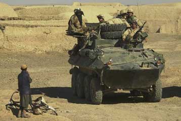 Την παράδοση των τριών πρώην υπουργών ζητά από την αφγανική κυβέρνηση η Ουάσινγκτον