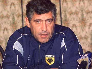 Οριστική η παραμονή του Σάντος στην ΑΕΚ και με ανακοίνωση