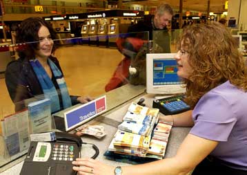 Υπέρ της ένταξης στην ευρωζώνη τάσσονται τώρα οι Δανοί