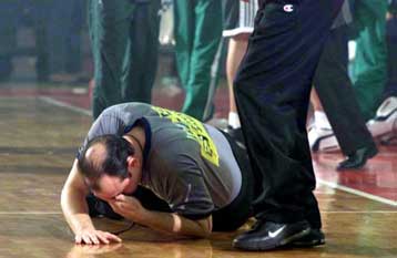 Μηδενισμός, πρόστιμο και αφαίρεση δύο βαθμών στην επόμενη σεζόν για τον Ολυμπιακό