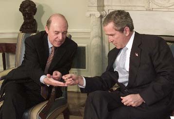 Φιλική και εγκάρδια χαρακτήρισε ο πρωθυπουργός τη συνάντηση με τον Τζορτζ Μπους