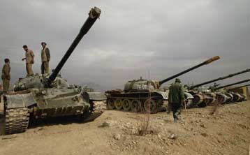 Τα στρατεύματα της Βόρειας Συμμαχίας φεύγουν από την πρωτεύουσα του Αφγανιστάν