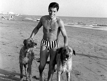 Αποχωρεί και ο Αλέν Ντελόν από την ενεργό δράση