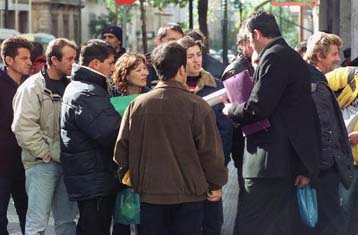 Οριακή η αύξηση του πληθυσμού της Ελλάδας το 2001, σύμφωνα με τη Eurostat