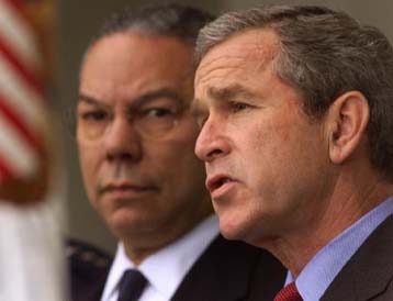 Στο Αφγανιστάν ταξιδεύει ο Πάουελ, στην Κούβα προσγειώνονται οι αιχμάλωτοι Ταλιμπάν