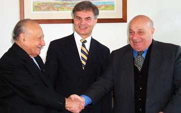 Κανένα εμπόδιο στην επίλυση του θέματος των αγνοουμένων δεν «βλέπει» ο Ντενκτάς