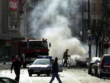 Έκρηξη παγιδευμένου οχήματος με δύο τραυματίες στο κέντρο του Μπιλμπάο