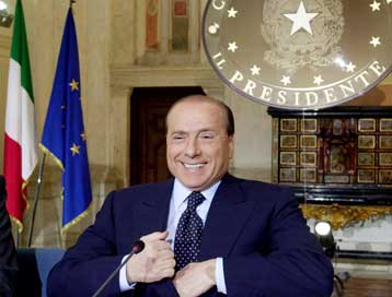 Το ευρώ έχει λαμπρό μέλλον, δηλώνει σε όλους τους τόνους ο Σίλβιο Μπερλουσκόνι