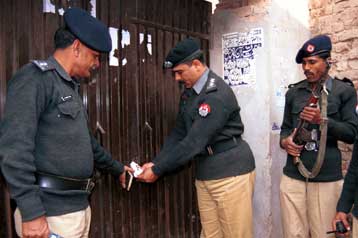 Πάνω από 1.500 συλλήψεις στο Πακιστάν για την καταστολή των ισλαμιστικών οργανώσεων