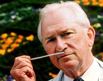 Αποσύρεται από την ενεργό δράση ο διάσημος αρωματοποιός Ζαν-Πολ Γκερλέν