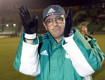 Επιστροφή Μαρκαριάν στο σχήμα με δύο επιθετικούς για το Καυτατζόγλειο