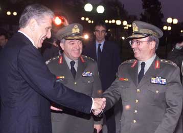 Νέους αρχηγούς ΓΕΣ και ΓΕΑ εκλέγει την Τρίτη το ΚΥΣΕΑ