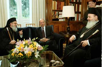 Δεκτός από τον Πρόεδρο της Δημοκρατίας έγινε ο Αρχιεπίσκοπος Αμερικής