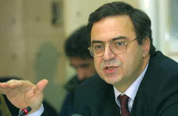 Το συμψηφισμό ζημιών από χρεόγραφα με αποθεματικά προωθεί το υπουργείο Οικονομίας