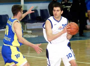 Μία ακόμα άνετη εντός έδρας νίκη για τον Ηρακλή-Ήττα για τον Πανιώνιο στη Γαλλία