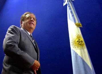 Υπολογίζουμε στην εξωτερική βοήθεια, τονίζει ο πρόεδρος της Αργεντινής