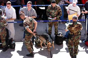 Η Διεθνής Αμνηστία κατηγορεί τους Αμερικανούς για κακομεταχείριση των Ταλιμπάν