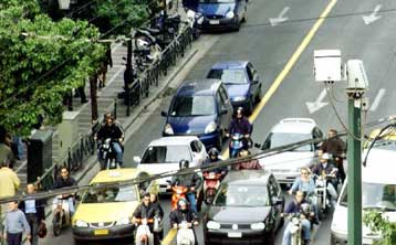 Με κάμερες θα εντοπίζονται από την Τετάρτη οι παραβάτες οδηγοί στην Αθήνα