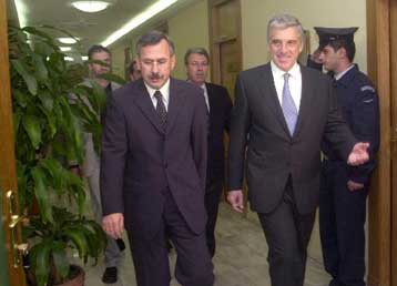 Για την αμυντική συνεργασία Ελλάδας-Λευκωσίας συζήτησαν Παπαντωνίου και Χάσικος