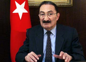 «Ανυπόστατες» οι αμφιβολίες της Ελλάδος για τον ευρωστρατό υποστηρίζει ο Ετζεβίτ