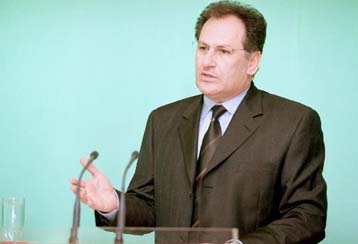 Οι δημοτικές εκλογές δεν αποτελούν πρόκριμα για τις βουλευτικές, τονίζει ο Λαλιώτης