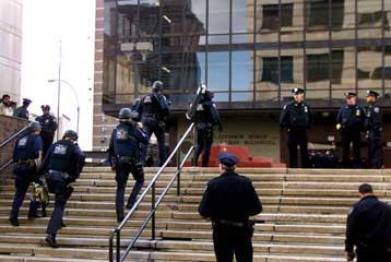 Μακελειό με τρεις νεκρούς σε πανεπιστήμιο της Βιρτζίνια των ΗΠΑ