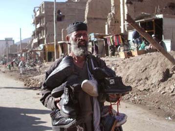 Η οικονομική βοήθεια προς το Αφγανιστάν στην κορυφή της ατζέντας Πάουελ