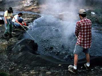 Πρωτόγονα μικρόβια που ανακαλύφθηκαν στις ΗΠΑ εξάπτουν το ενδιαφέρον αστροβιολόγων