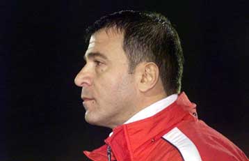 Κατεβάζει τους τόνους ο Λεμονής εν όψει ΑΕΚ