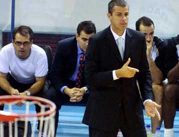 Ψήφο εμπιστοσύνης στο έμψυχο δυναμικό του Ολυμπιακού από τον Λευτέρη Σούμποτιτς