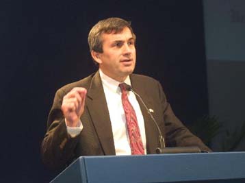 Η τρομοκρατία είναι «σοβαρό πρόβλημα» κι όχι «εμμονή των ΗΠΑ», δηλώνει ο Τόμας Μίλερ