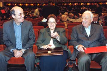 Εκτεταμένη συνεργασία στις δημοτικές και νομαρχιακές θα ανακοινώσουν ΚΚΕ – ΔΗΚΚΙ