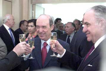 Καλωσορίζουμε τις συγχωνεύσεις αλλά δεν τις καθοδηγούμε, τόνισε ο Κ.Σημίτης