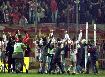 Έξτρα πριμ για τη νίκη επί της ΑΕΚ υποσχέθηκε ο πρόεδρος του Ολυμπιακού