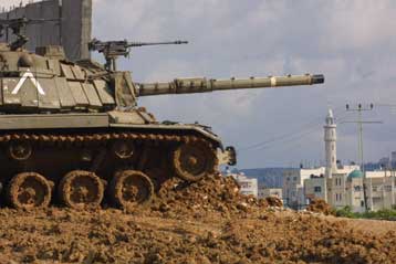 Νέα αιματηρή εισβολή του ισραηλινού στρατού στην παλαιστινιακή πόλη Ναμπλούς