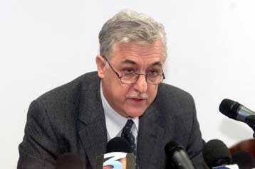 Δεν διώξαμε κανένα πανεπιστημιακό γιατρό από τα νοσοκομεία, τονίζει ο υπουργός Υγείας