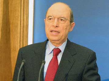 Ελλάδα δεν είναι μόνον η Αθήνα, τόνισε ο πρωθυπουργός