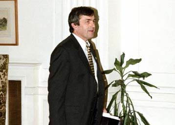 Τη λύπη του για την εκπομπή τού CBS εξέφρασε ο Μίλερ στον Απόστολο Κακλαμάνη